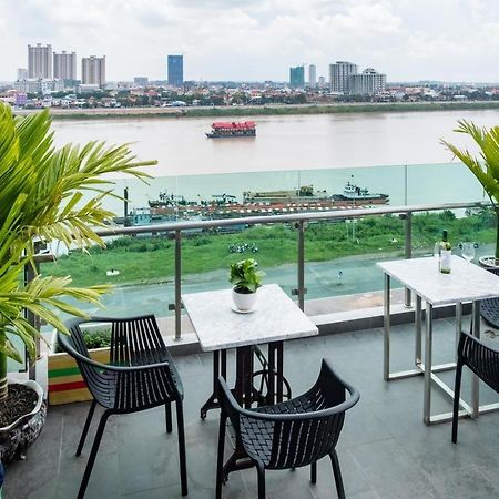 Chilchill Hotel Riverside 프놈펜 외부 사진
