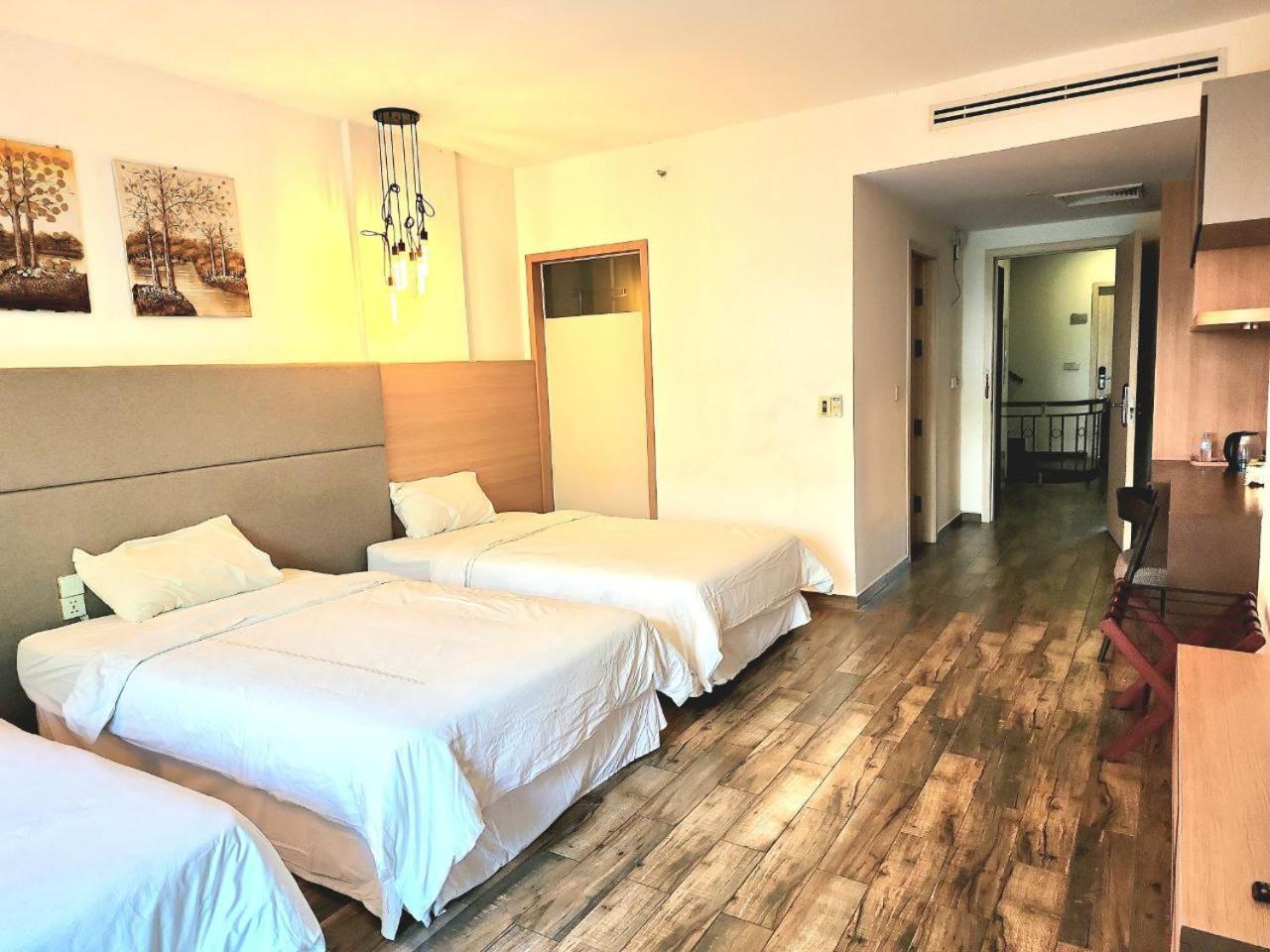 Chilchill Hotel Riverside 프놈펜 외부 사진