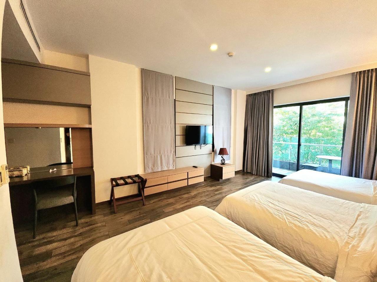 Chilchill Hotel Riverside 프놈펜 외부 사진