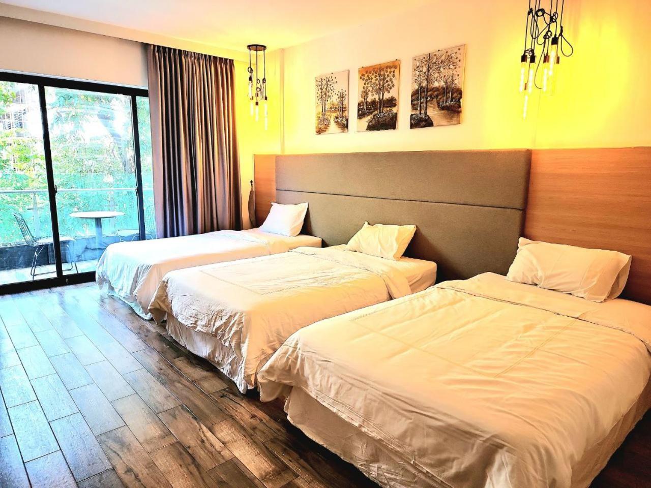 Chilchill Hotel Riverside 프놈펜 외부 사진