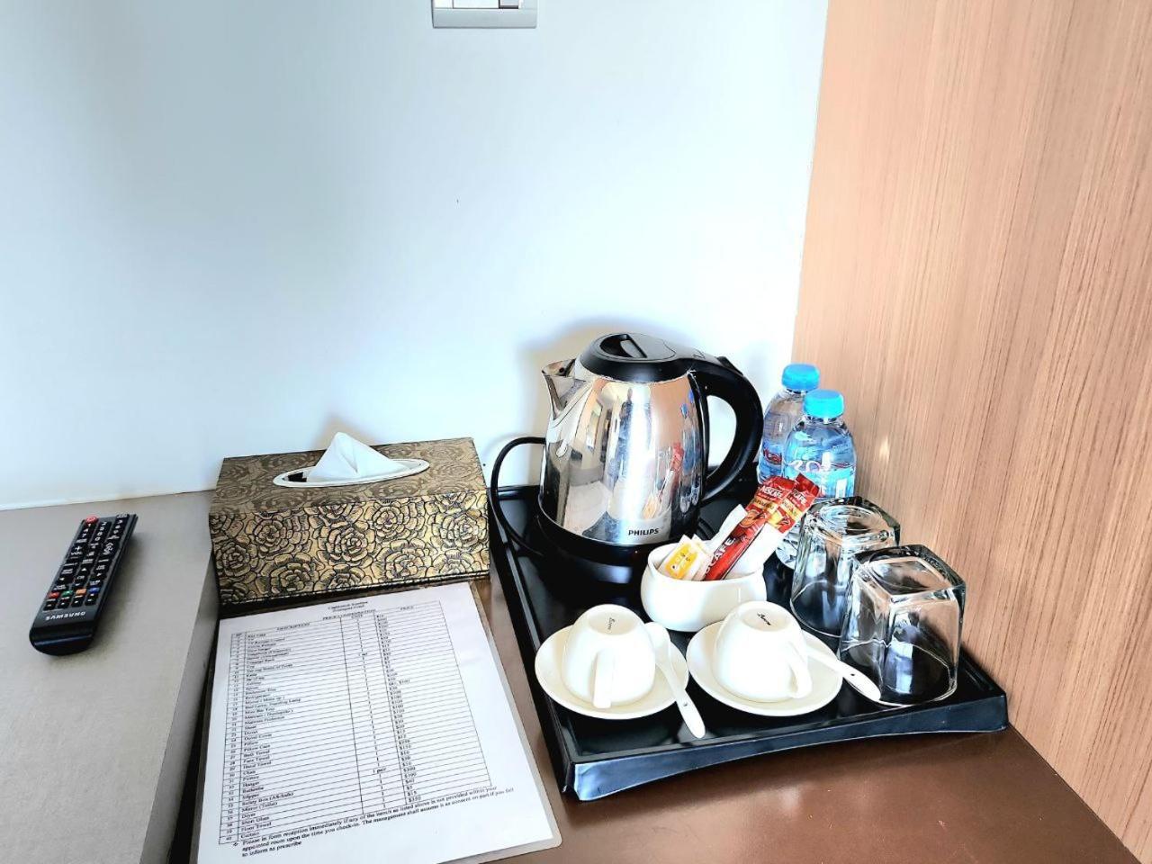 Chilchill Hotel Riverside 프놈펜 외부 사진