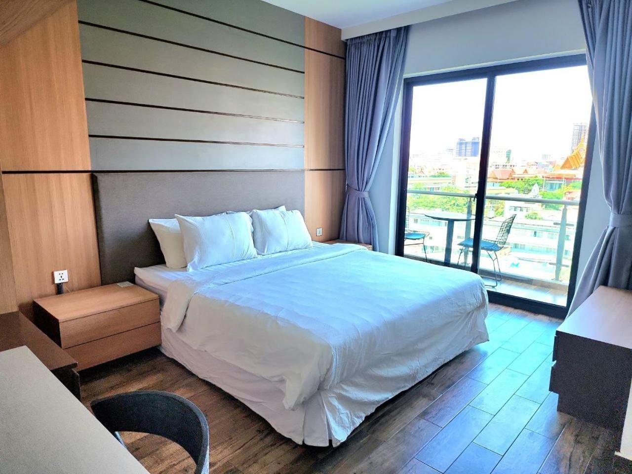 Chilchill Hotel Riverside 프놈펜 외부 사진