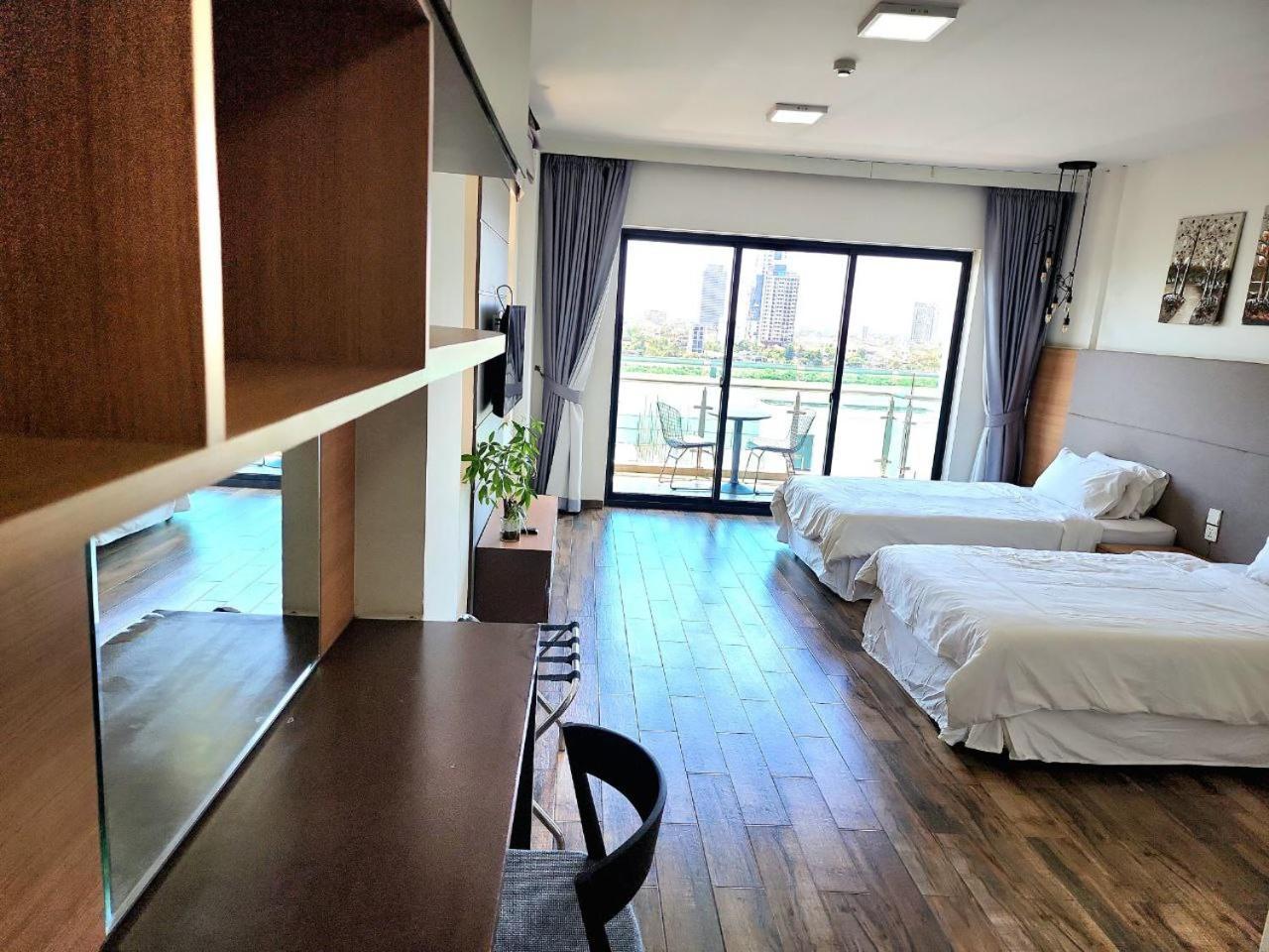 Chilchill Hotel Riverside 프놈펜 외부 사진