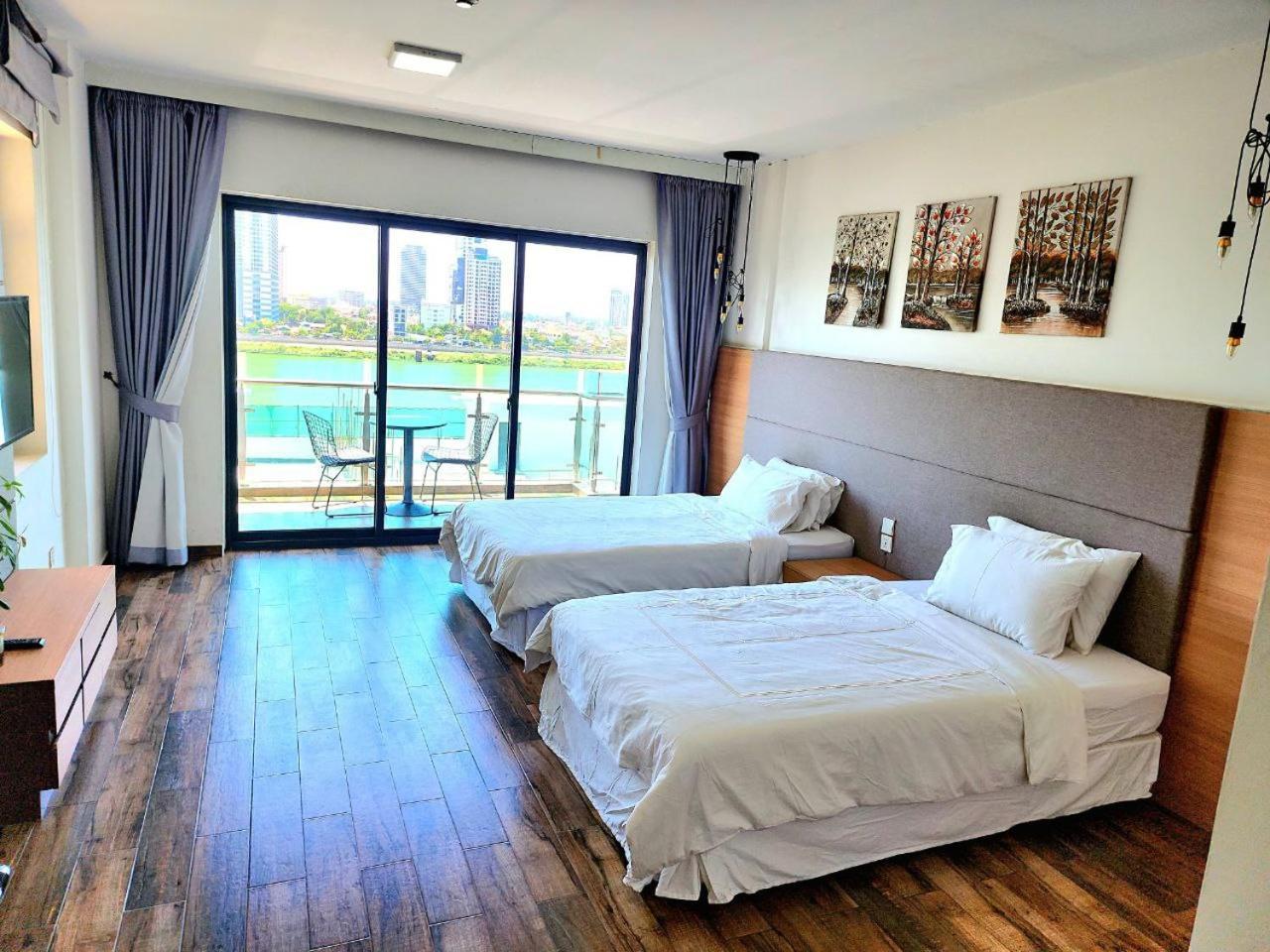Chilchill Hotel Riverside 프놈펜 외부 사진