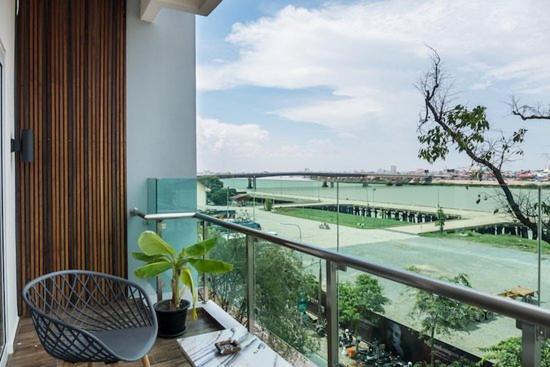 Chilchill Hotel Riverside 프놈펜 외부 사진