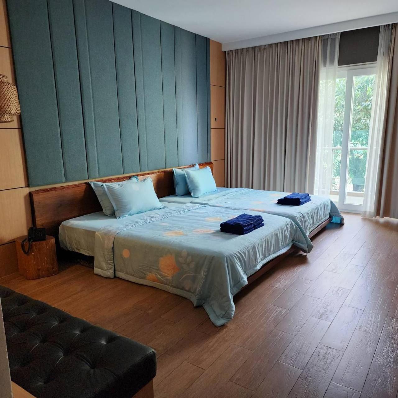 Chilchill Hotel Riverside 프놈펜 외부 사진